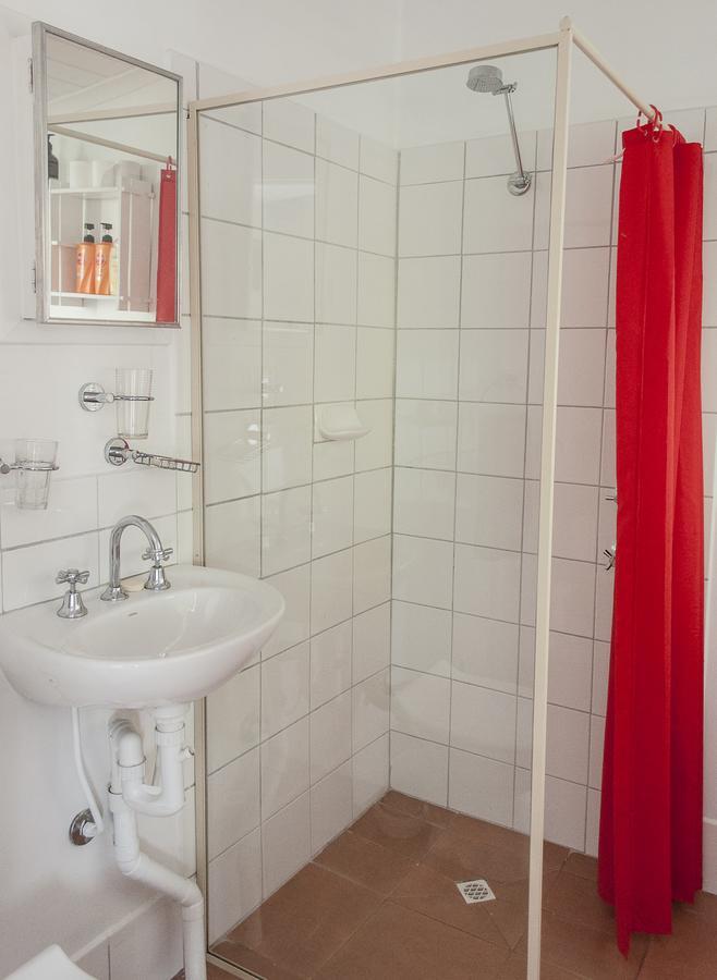 Trevalia Accommodation Penwortham Extérieur photo
